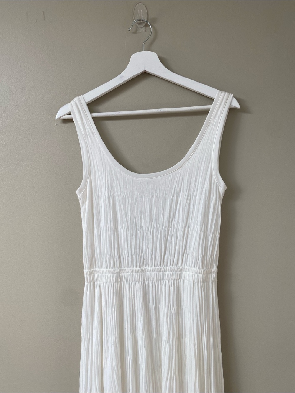 Vince White Sleeveless Pleated Midi Dress - Picture 3 of 7